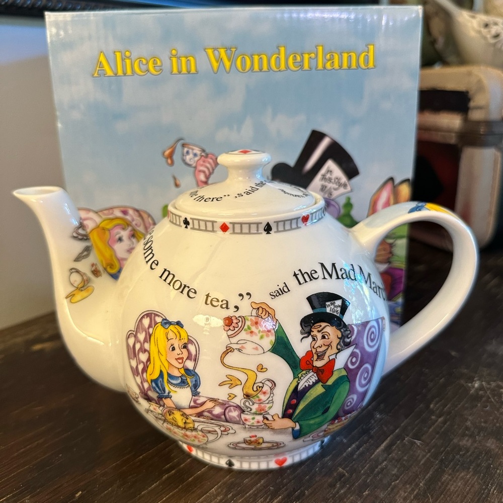 Paul Cardew Alice in Wonderland Teapot